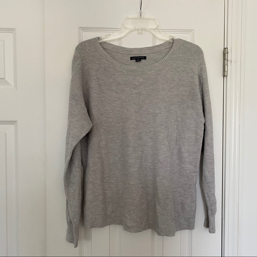 Grey long sleeve sweater